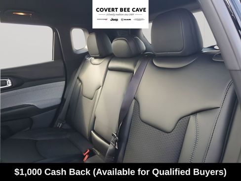 New 2026 Jeep Compass Latitude image 21