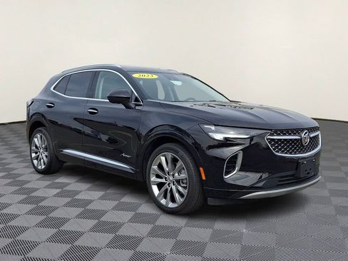 Used 2023 Buick Envision Avenir image 1