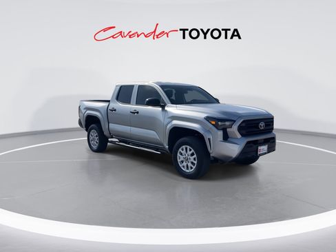 Certified 2025 Toyota Tacoma SR image 2
