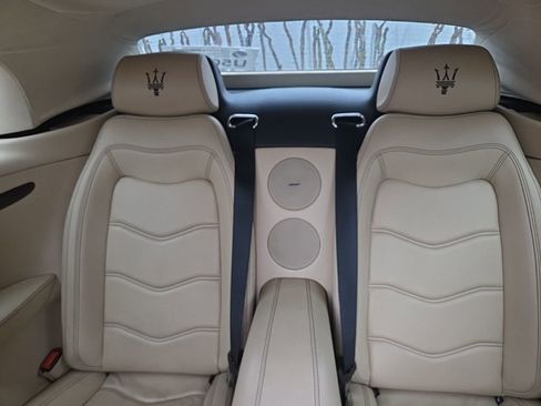 Used 2015 Maserati GranTurismo Convertible RWD image 17