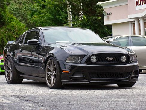 Used 2013 Ford Mustang GT Premium w/ Electronics Pkg RWD image 11