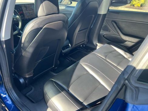 Used 2018 Tesla Model 3 image 13