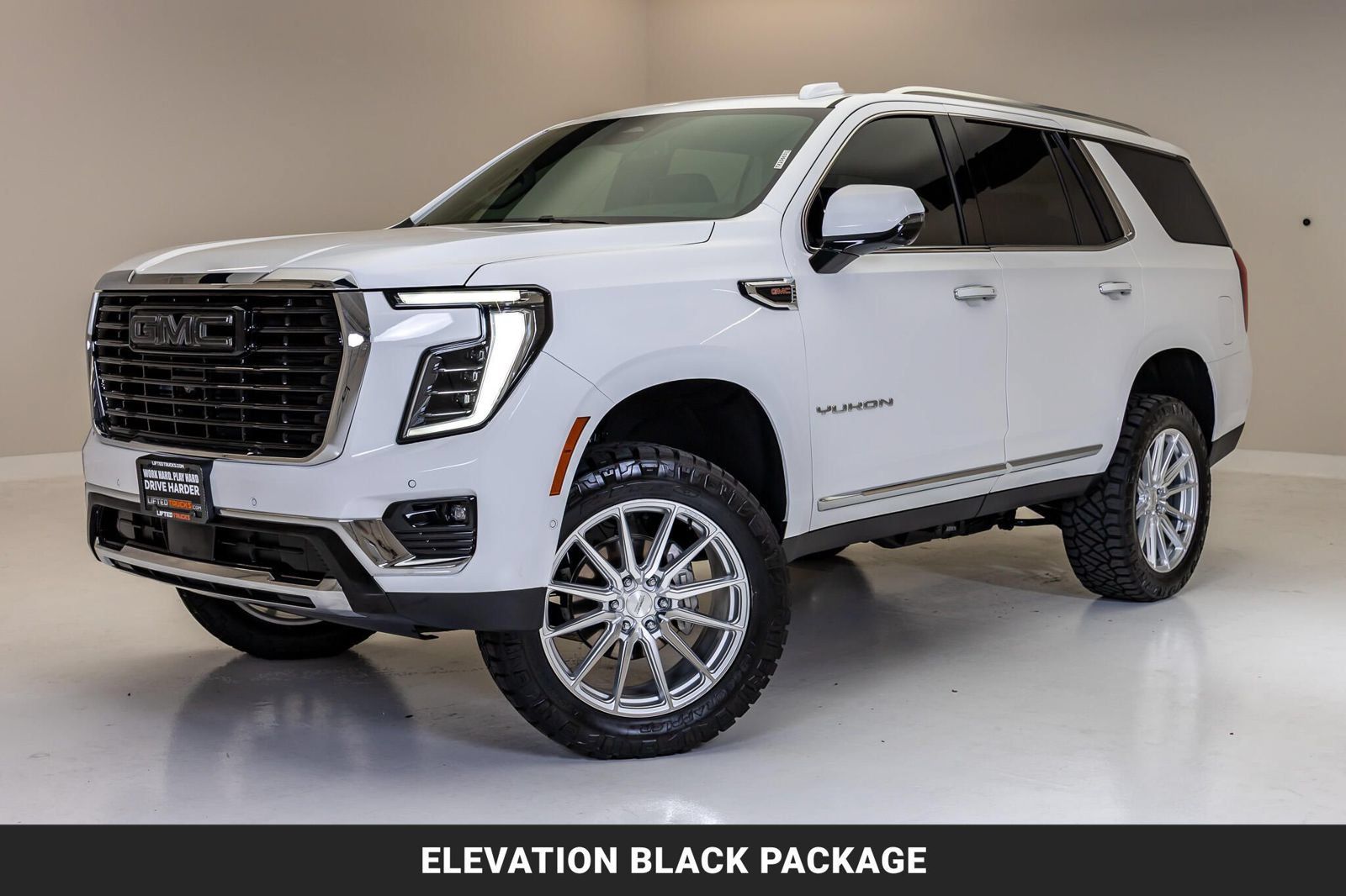 Used 2025 GMC Yukon Elevation w/ LPO, Elevation Black Package AWD/4WD image 5