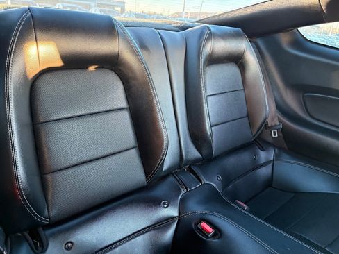 Used 2022 Ford Mustang Premium image 30