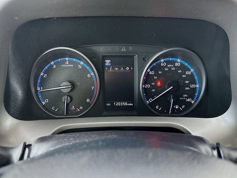 Used 2018 Toyota RAV4 LE w/ All Weather Liner Package FWD image 13