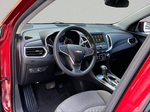 Used 2019 Chevrolet Equinox LT FWD image 17