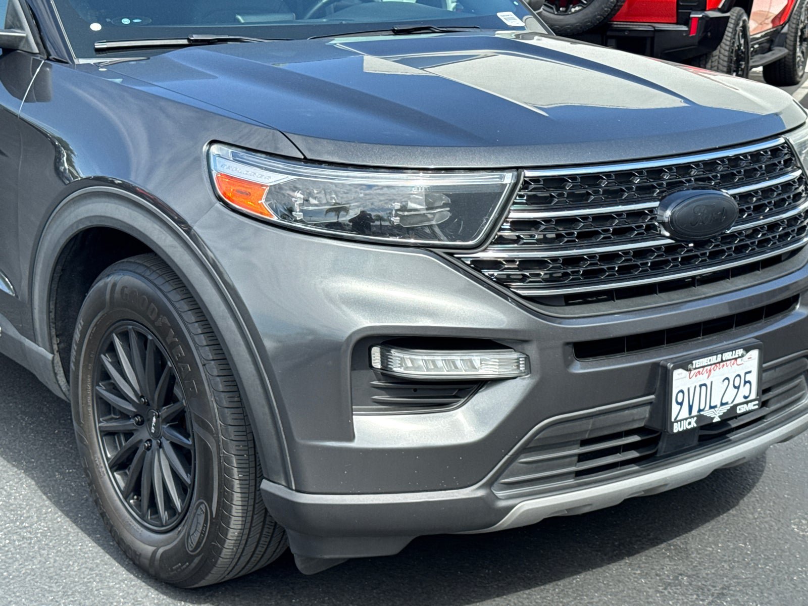 Used 2020 Ford Explorer XLT w/ Equipment Group 202A RWD image 5