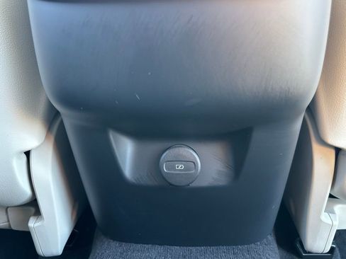 Certified 2024 Volvo XC60 B5 Core w/ Climate Package image 21