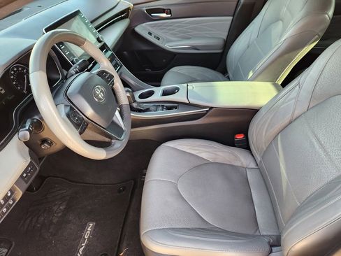 Used 2021 Toyota Avalon Limited w/ Advanced Safety Package image 9