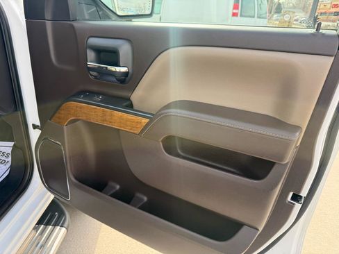 Used 2017 Chevrolet Silverado 2500 LTZ image 16