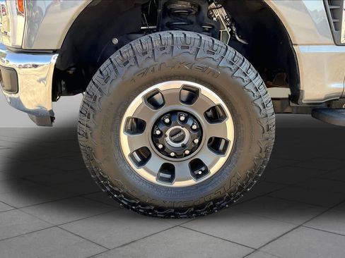 Used 2023 Ford F250 Lariat w/ Lariat Ultimate Package AWD/4WD image 10