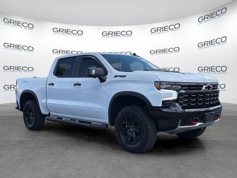 Used 2023 Chevrolet Silverado 1500 ZR2 w/ Technology Package AWD/4WD image 1