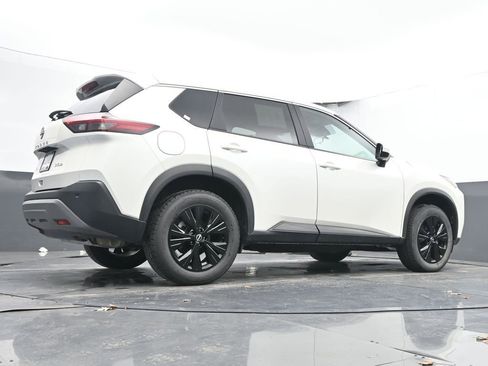 Used 2023 Nissan Rogue SV image 51