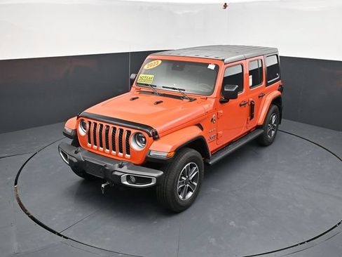 Used 2023 Jeep Wrangler Unlimited Sahara w/ LED Lighting Group AWD/4WD image 42