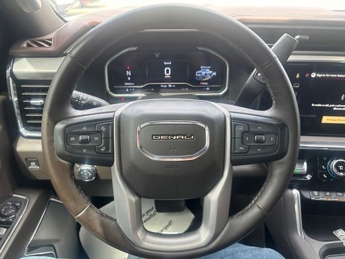 Used 2024 GMC Sierra 3500 Denali w/ Denali Reserve Package AWD/4WD image 18