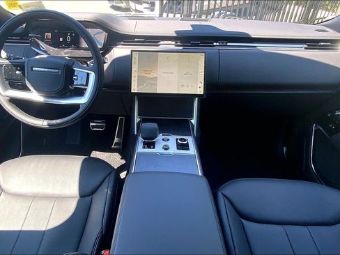 New 2027 Land Rover Range Rover Long Wheelbase SE AWD/4WD image 5