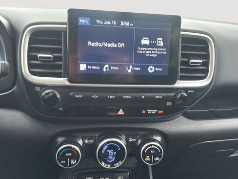 Certified 2023 Hyundai Venue SEL FWD image 31