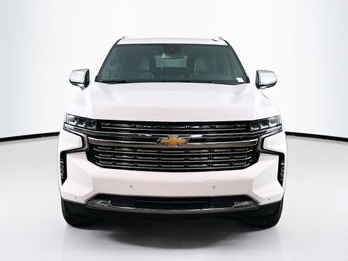 Used 2023 Chevrolet Suburban Premier image 2
