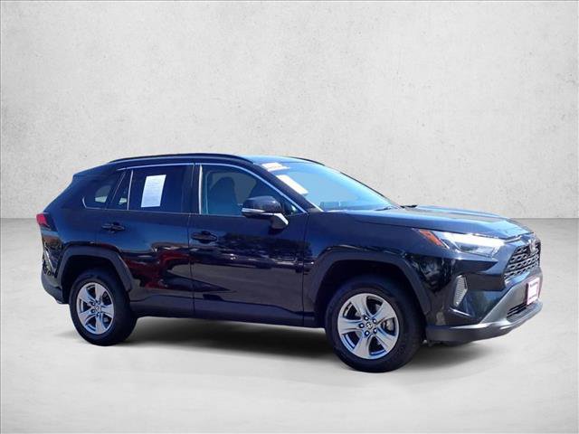 Used 2022 Toyota RAV4 XLE AWD/4WD image 6