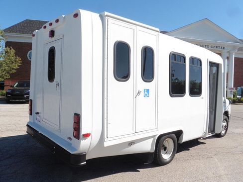 Used 2014 Ford E-350 and Econoline 350 Super Duty RWD image 15
