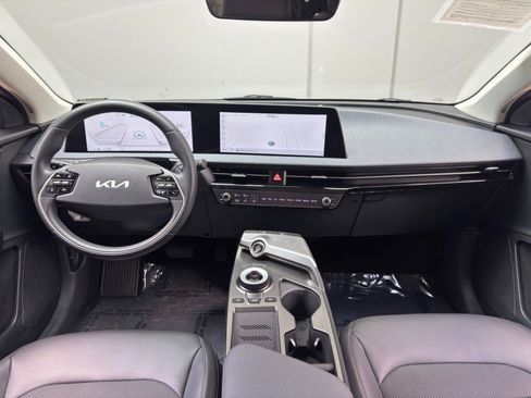 Used 2024 Kia EV6 Light RWD image 11