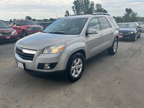 Used 2008 Saturn Outlook XR w/ Premium Trim Package FWD image 1