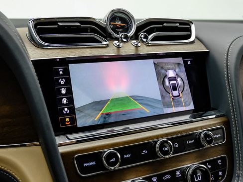 Used 2023 Bentley Bentayga Extended Wheelbase AWD/4WD image 72