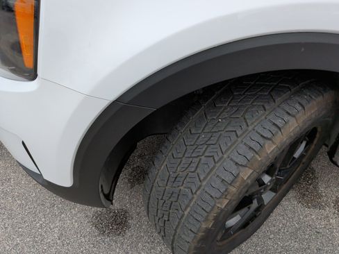 Used 2025 Kia Telluride SX Prestige X-Pro image 12