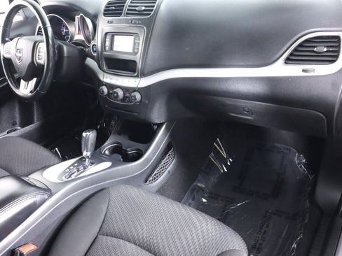 Used 2019 Dodge Journey SE w/ Connectivity Group image 35