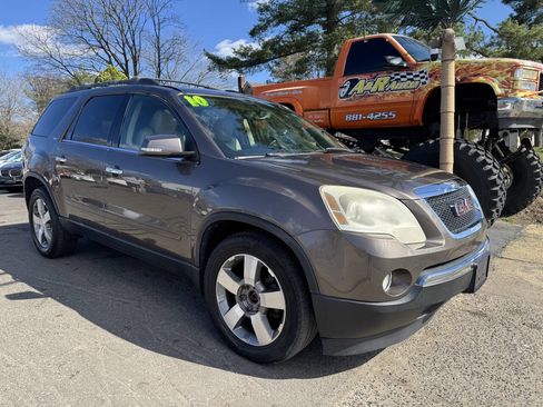 Used 2010 GMC Acadia SLT w/ Technology Package image 2