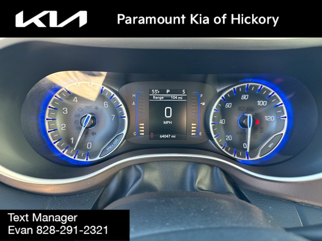 Used 2023 Chrysler Voyager LX FWD image 29