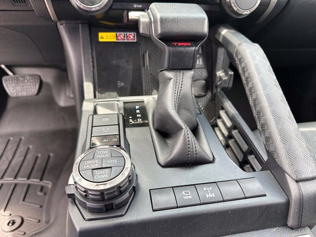 Used 2025 Toyota 4Runner TRD Off-Road Premium AWD/4WD image 23