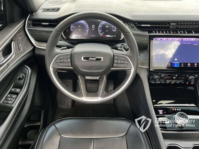 Used 2025 Jeep Grand Cherokee L Limited AWD/4WD image 22