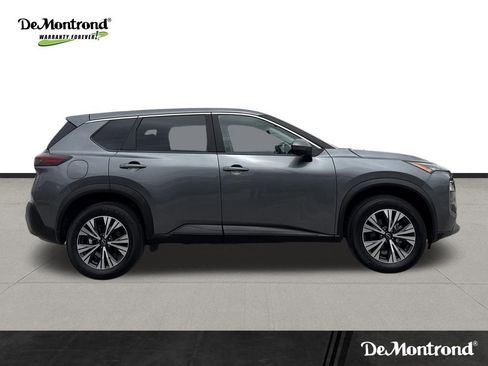 Used 2023 Nissan Rogue SV FWD image 4