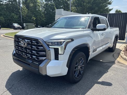 Used 2022 Toyota Tundra Platinum w/ Advanced Package AWD/4WD image 13