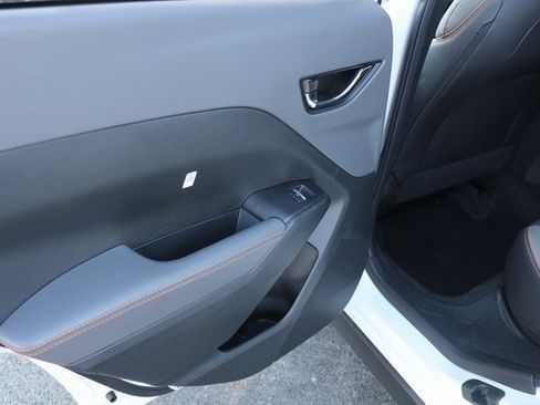 Used 2025 Subaru Crosstrek 2.5i Limited w/ Crosstrek Mirror Package image 16