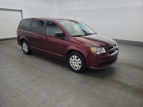 Used 2019 Dodge Grand Caravan SE FWD image 11