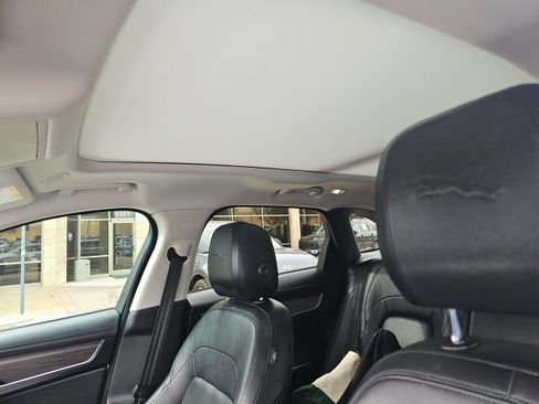 Used 2021 Jaguar F-PACE S image 9