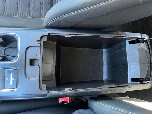 Used 2020 Ford Fusion SE image 26