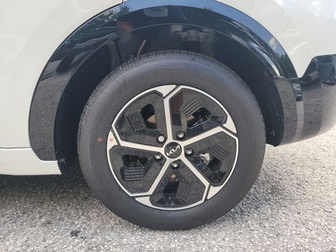 New 2025 Kia Niro SX image 5