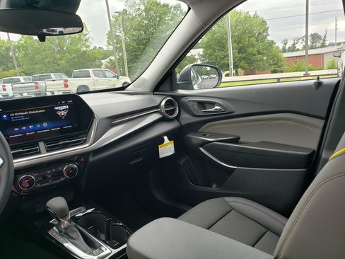 New 2026 Chevrolet Trax ACTIV w/ Driver Confidence Package FWD image 22
