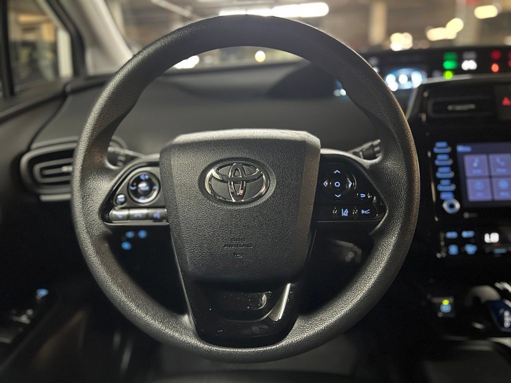 Certified 2022 Toyota Prius LE FWD image 29