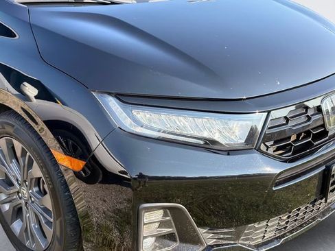 Used 2025 Honda Odyssey Touring image 4