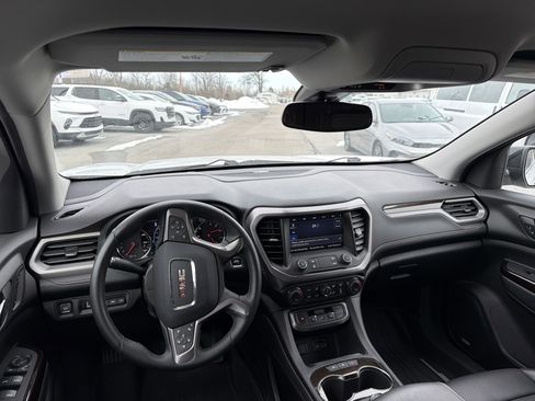 Used 2023 GMC Acadia AT4 w/ Technology Package image 6
