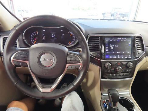 Used 2020 Jeep Grand Cherokee Limited w/ Luxury Group II AWD/4WD image 23