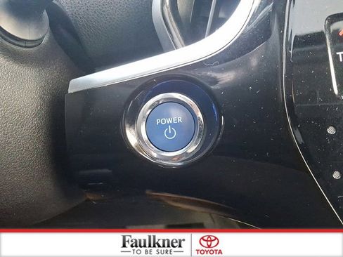 Certified 2018 Toyota Prius Four image 23
