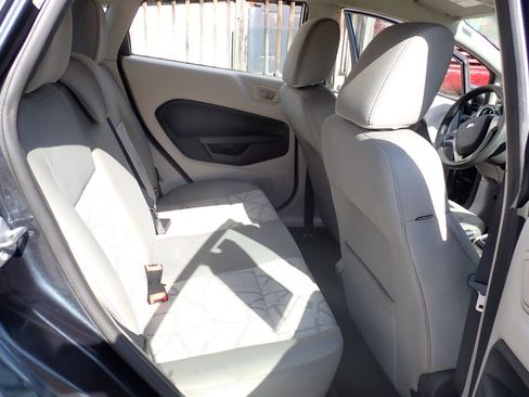 Used 2011 Ford Fiesta SE w/ 201A Rapid Spec Order Code image 7