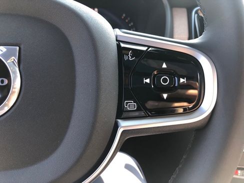 New 2026 Volvo XC90 B6 Plus w/ Protection Package Premier image 23