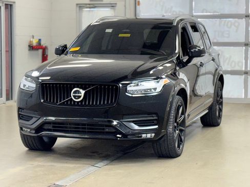 Used 2023 Volvo XC90 B6 Plus w/ Protection Package Premier AWD/4WD image 3