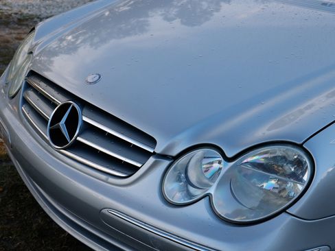 Used 2004 Mercedes-Benz CLK 320 Coupe image 24